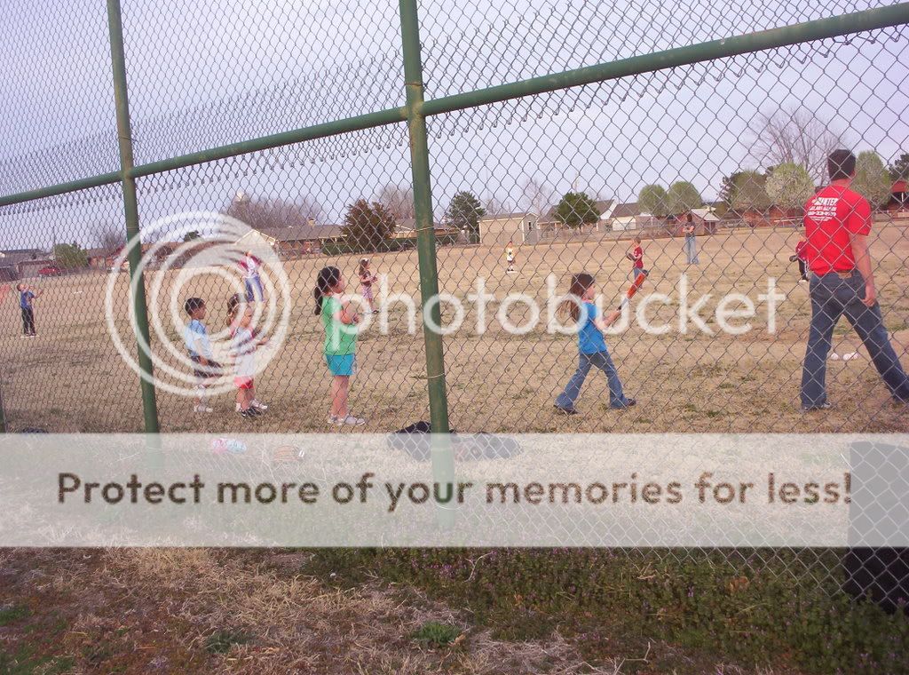 000_0925.jpg t-ball 2 picture by spark56_photo