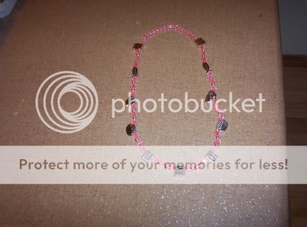 000_0990.jpg pink necklace picture by spark56_photo
