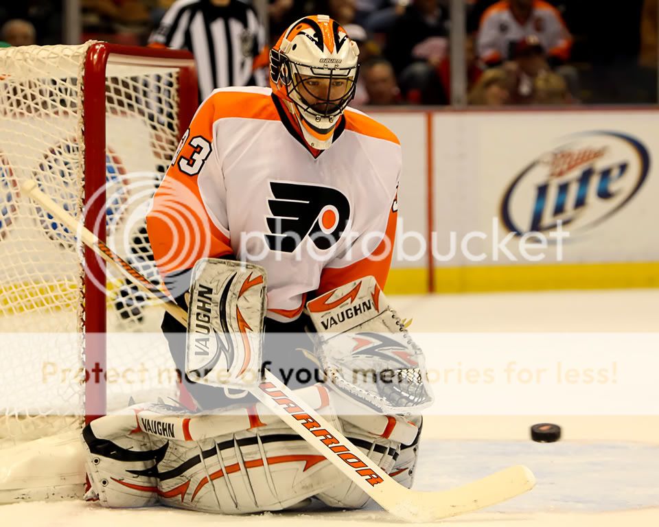 IMAGE: http://i321.photobucket.com/albums/nn395/TTurrill/Wings%20vs%20Flyers/TURR0227.jpg